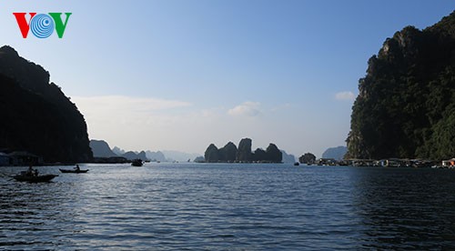 Fishing villages in the sea - ảnh 1